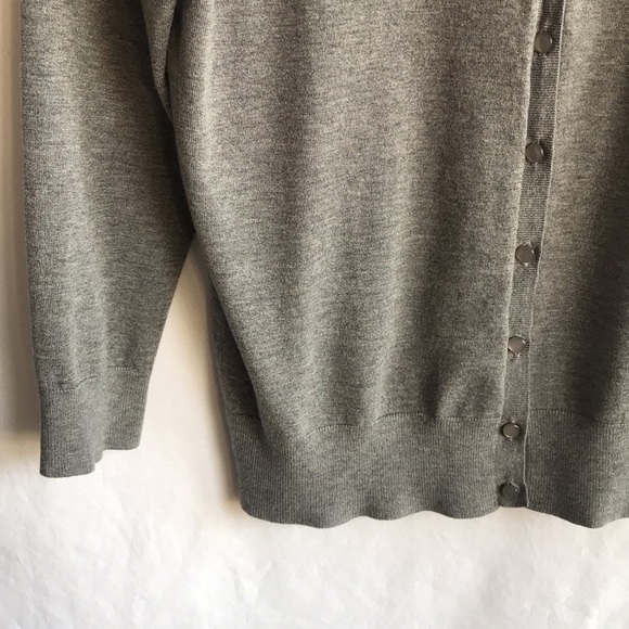 Cable & Gauge gray button-down cardigan - Picture 3 of 6
